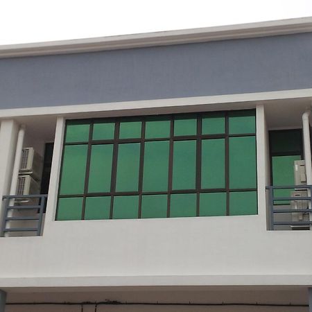 Eiman Homestay, Kluang Exterior foto