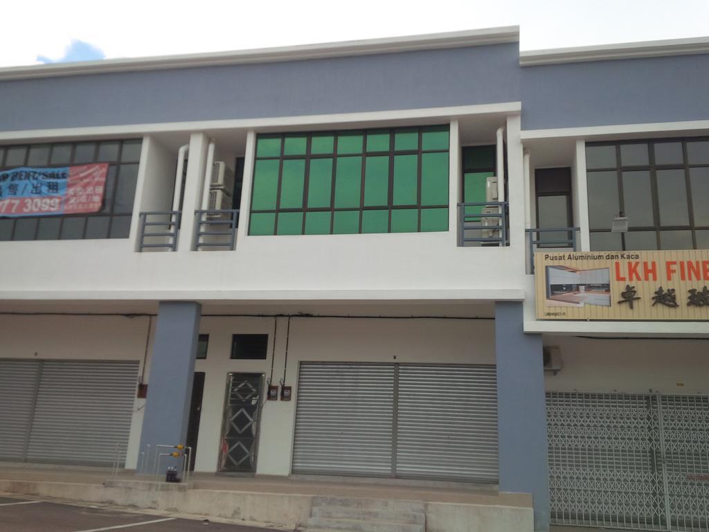 Eiman Homestay, Kluang Exterior foto